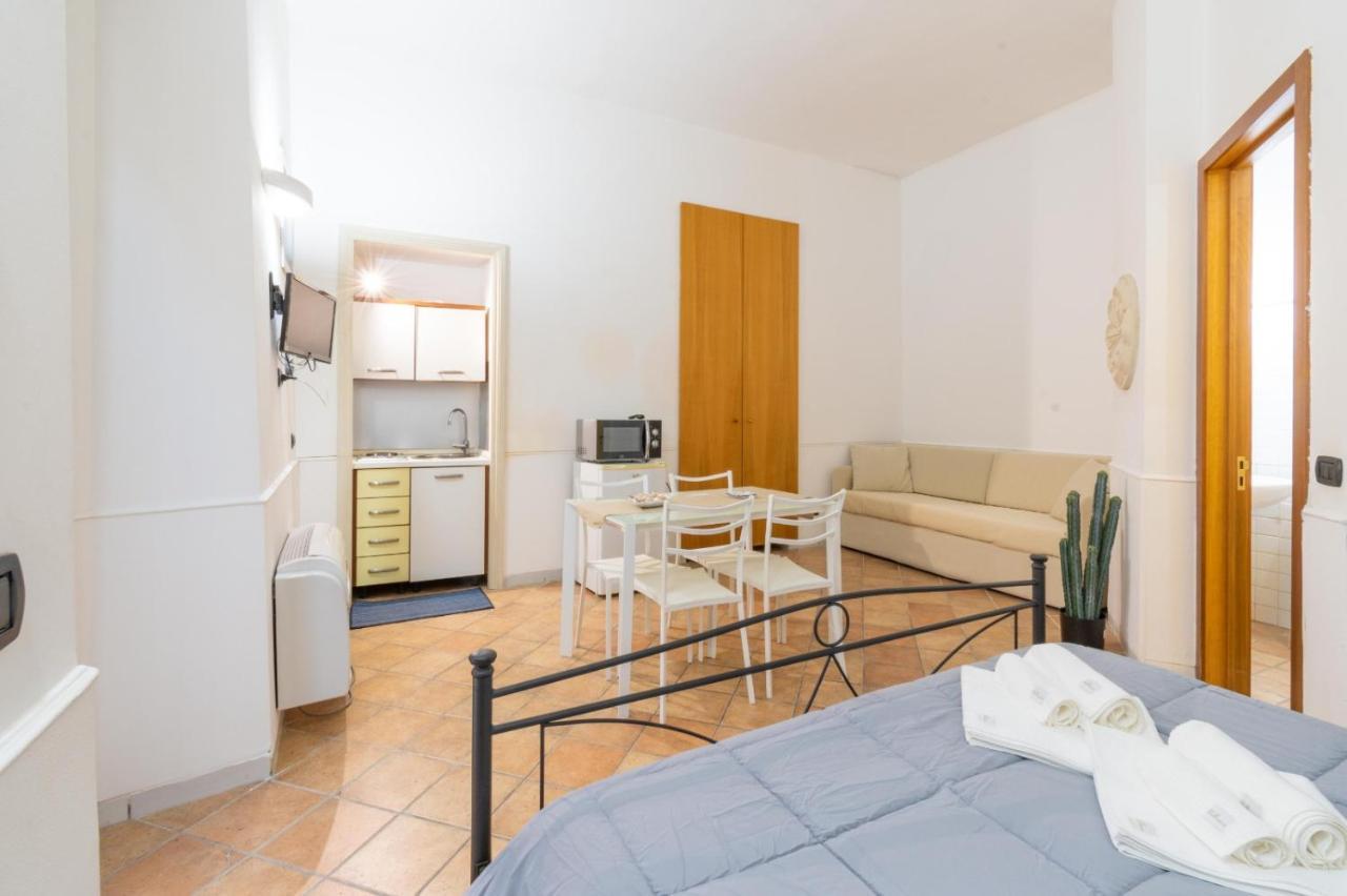 Andrea'S Hotel Lecce Buitenkant foto